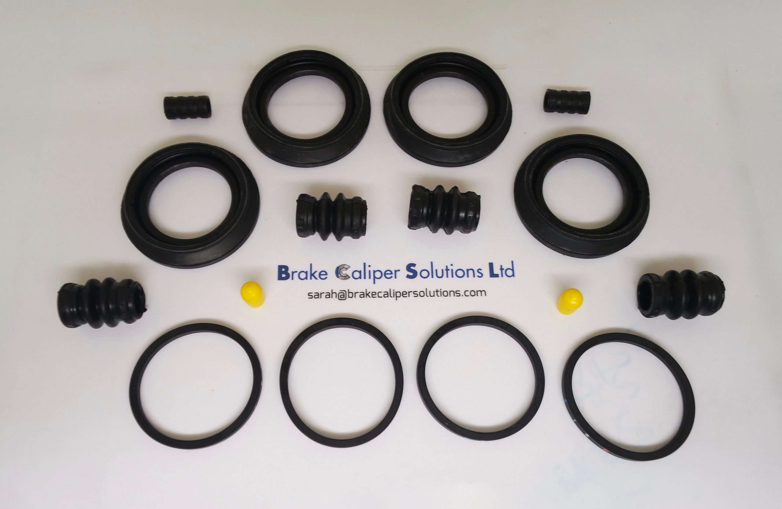 fits FRONT Brake Caliper Seal Repair Kit axle set for Ssangyong Rexton 2002- 06 BSK204332