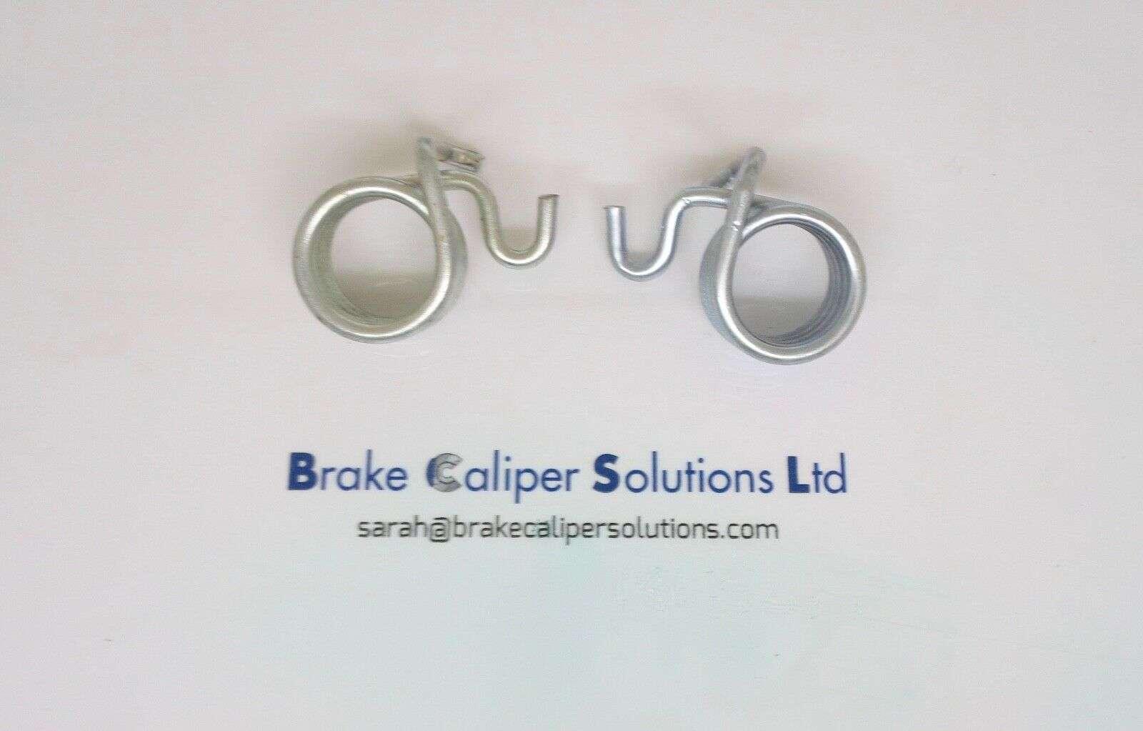 FORD TRANSIT CONNECT Pair of REAR Brake Caliper Return Springs BCH18132/33